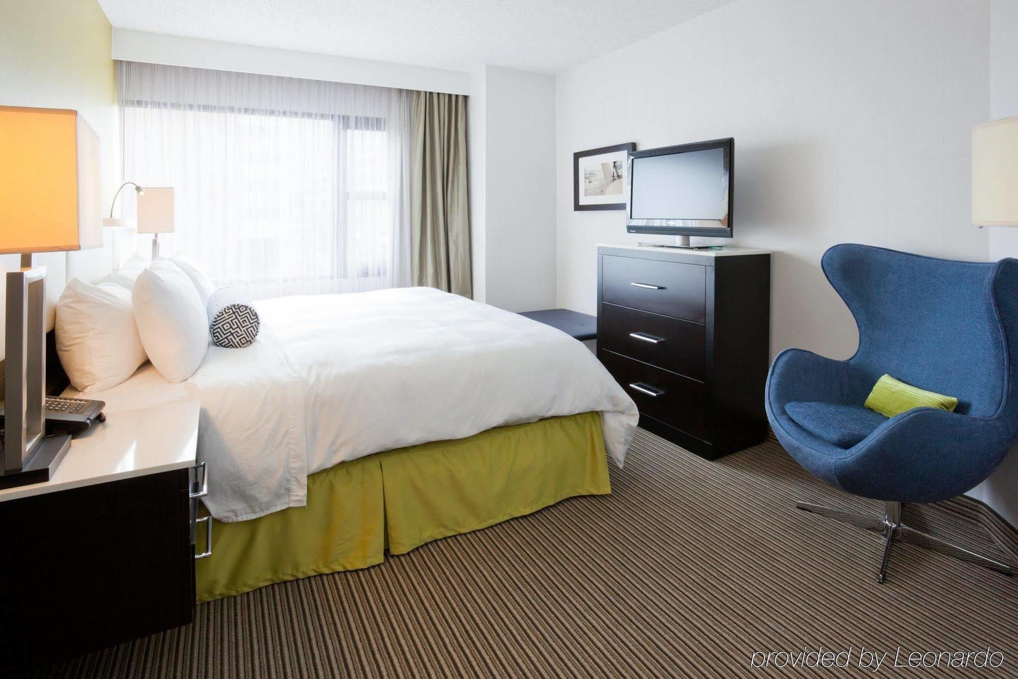 The Hollis Halifax - A Doubletree Suites By Hilton Exterior foto